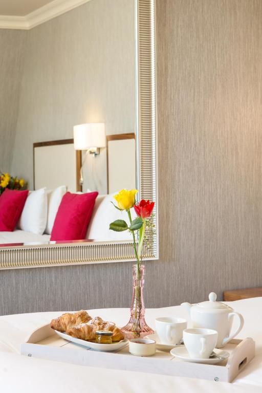 Отель Eyre Square Hotel Голуэй